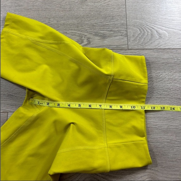 GIRLFRIEND COLLECTIVE High Rise Bike Shorts in Chartreuse - Picture 10 of 12